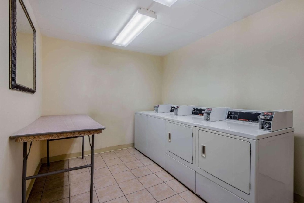 La Quinta Inn & Suites by Wyndham Lexington Park Main image